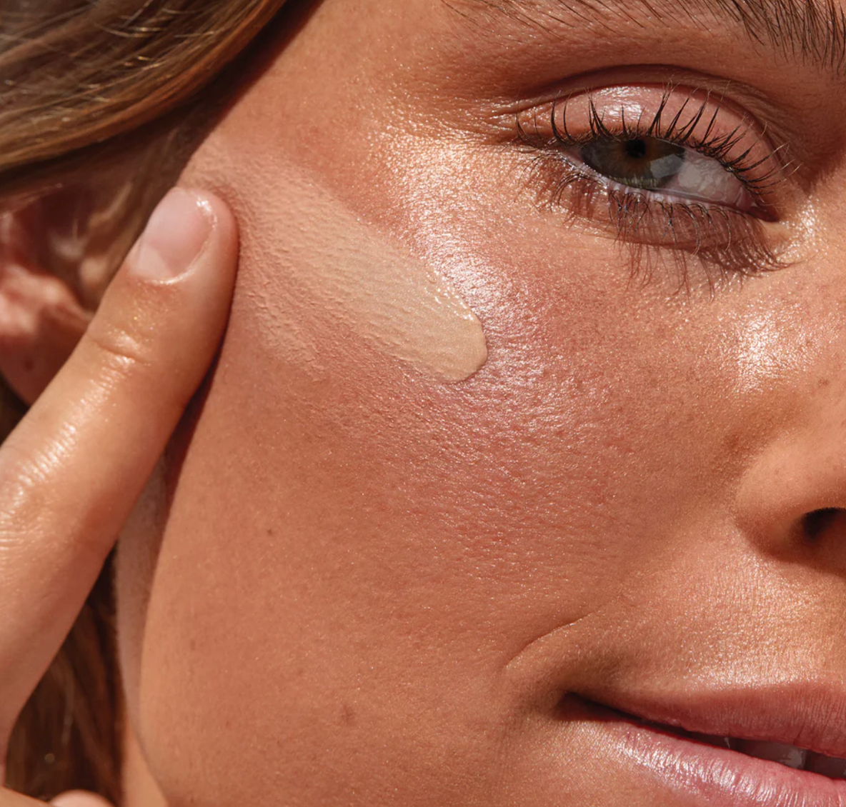 Sunvisor Radiant Moisturizing Face Sunscreen SPF 35 - SAIE