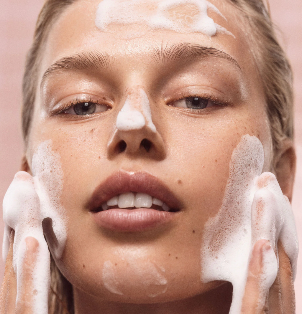 Pink Dew Gel Cleanser-summer Fridays