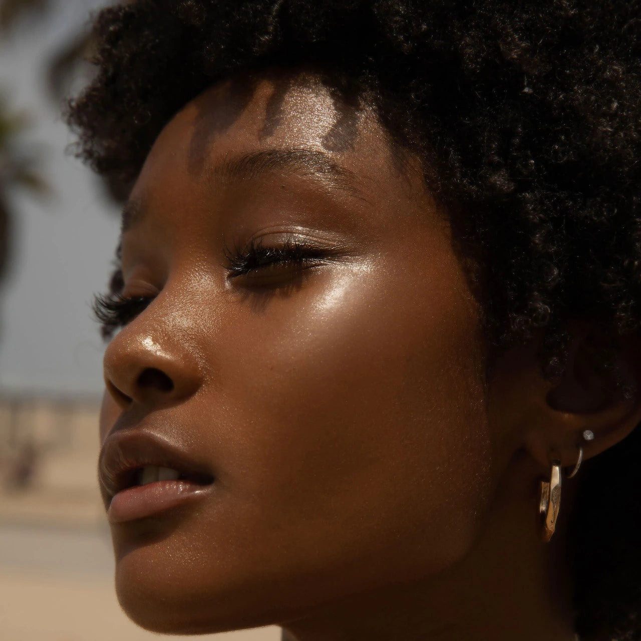 SuperDew Shimmer-Free Highlight Balm- Tower 28