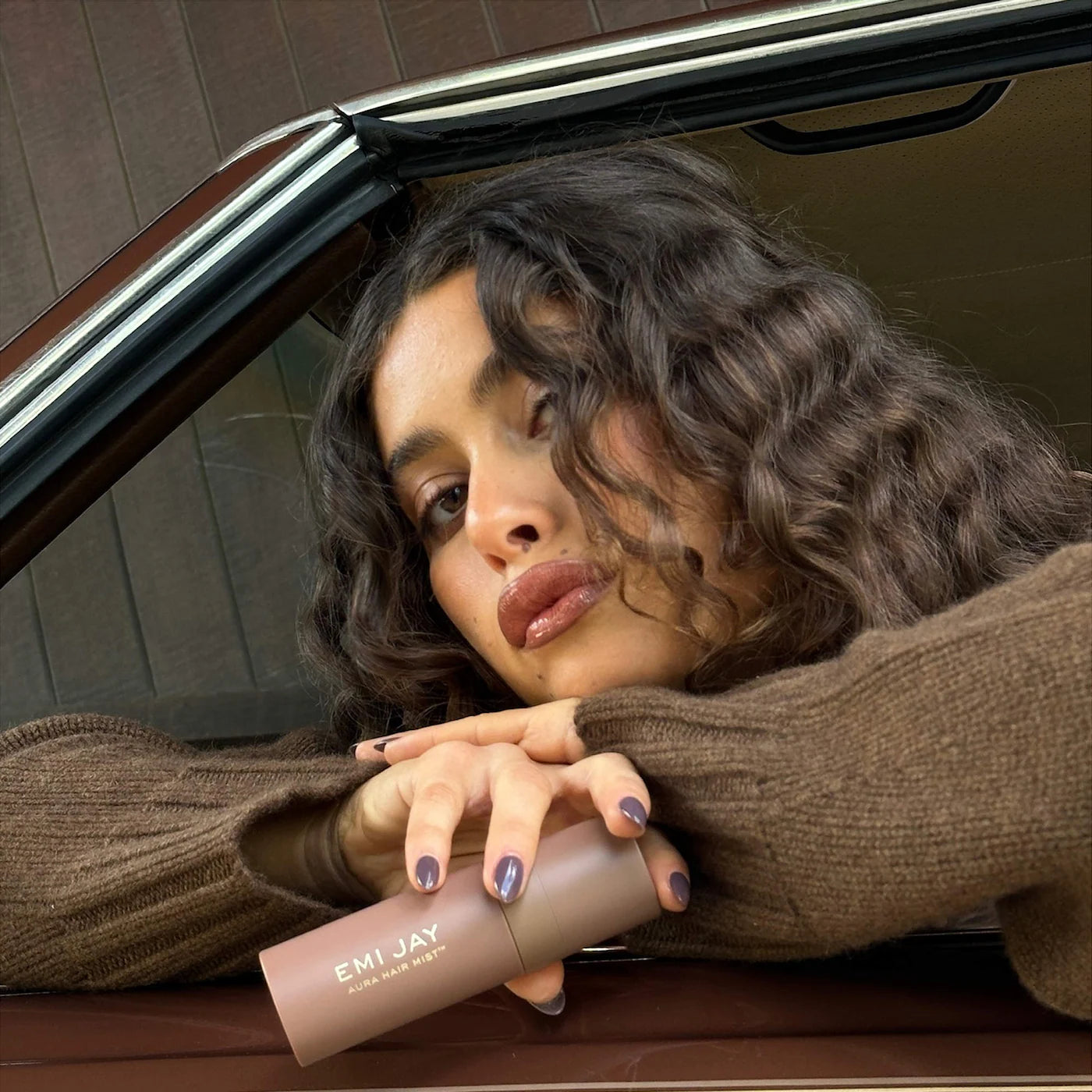 Aura Hair & Body Fragrance Mist in Toasted Sugar- Emi jay